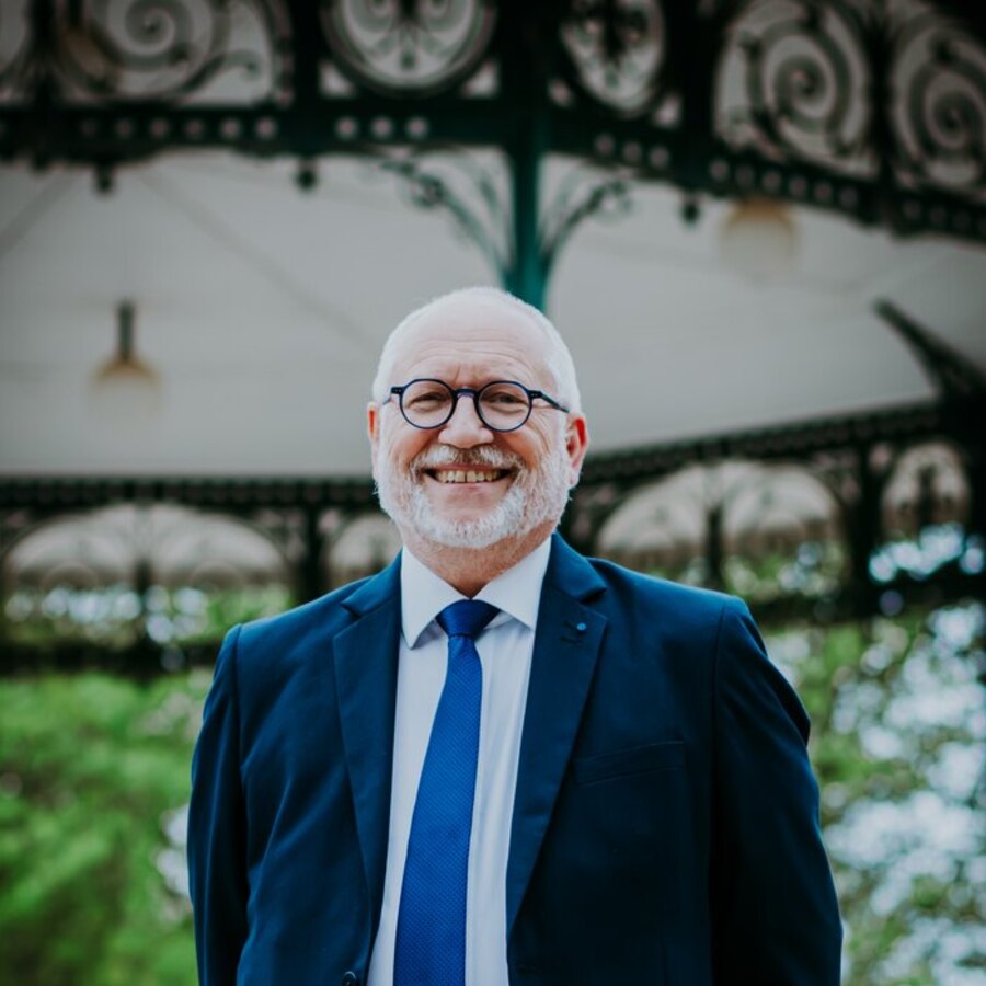 Portrait de Bernard Calujek